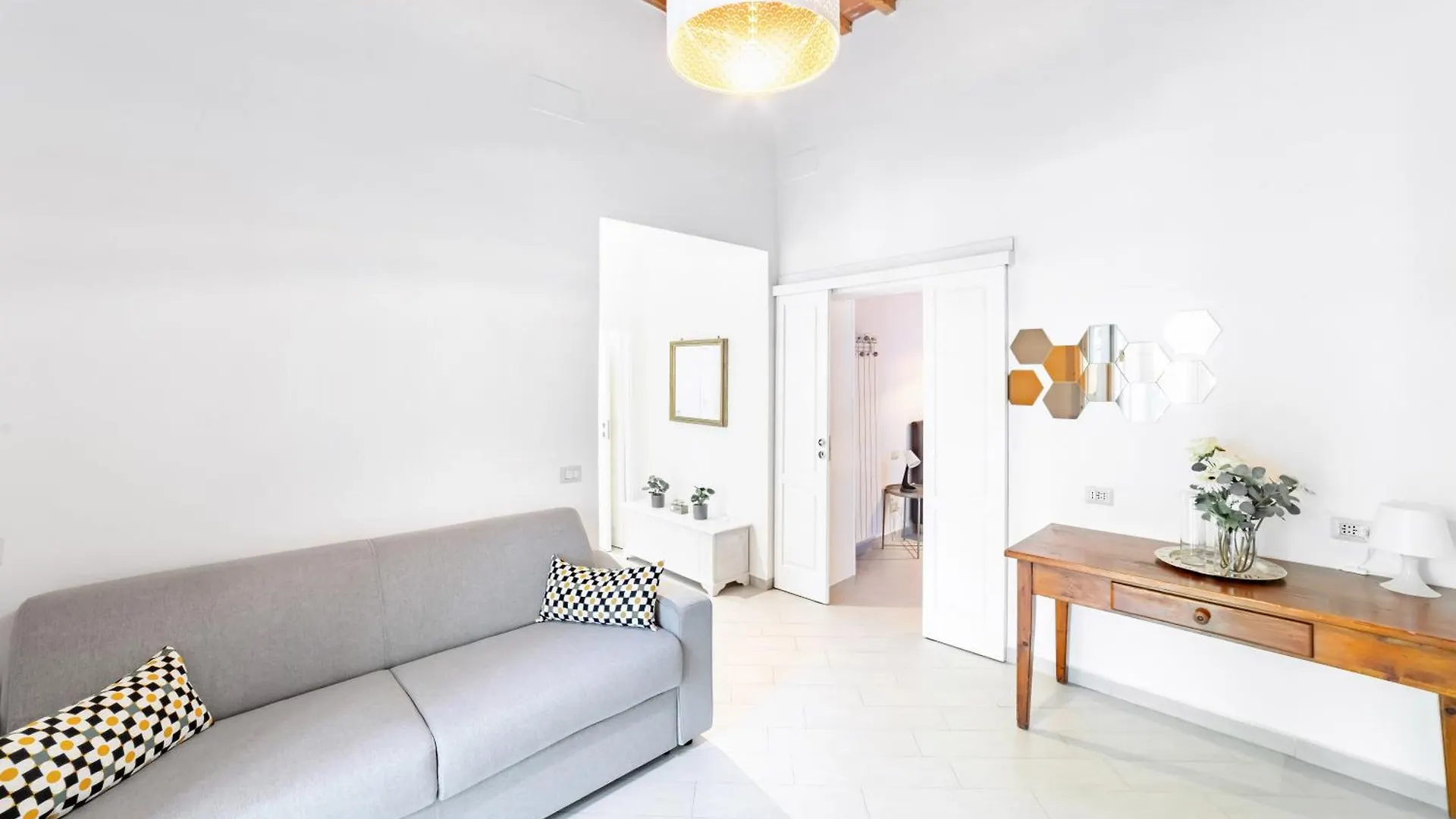Apartamento Hostly-Garden House San Lorenzo-Few Steps To Tower Pisa