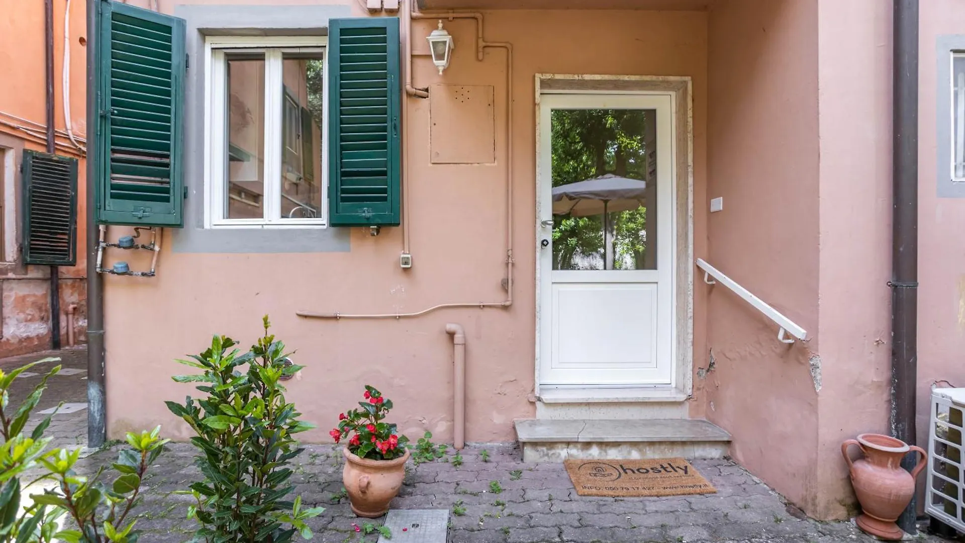 Hostly-Garden House San Lorenzo-Few Steps To Tower Pisa 0*,  Italia